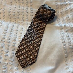NWT Men’s Orange and Brown Diamond Striped Tie